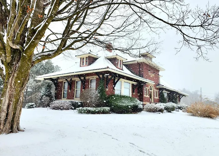 Historic Springville Train Depot Inn Hotel Apartment